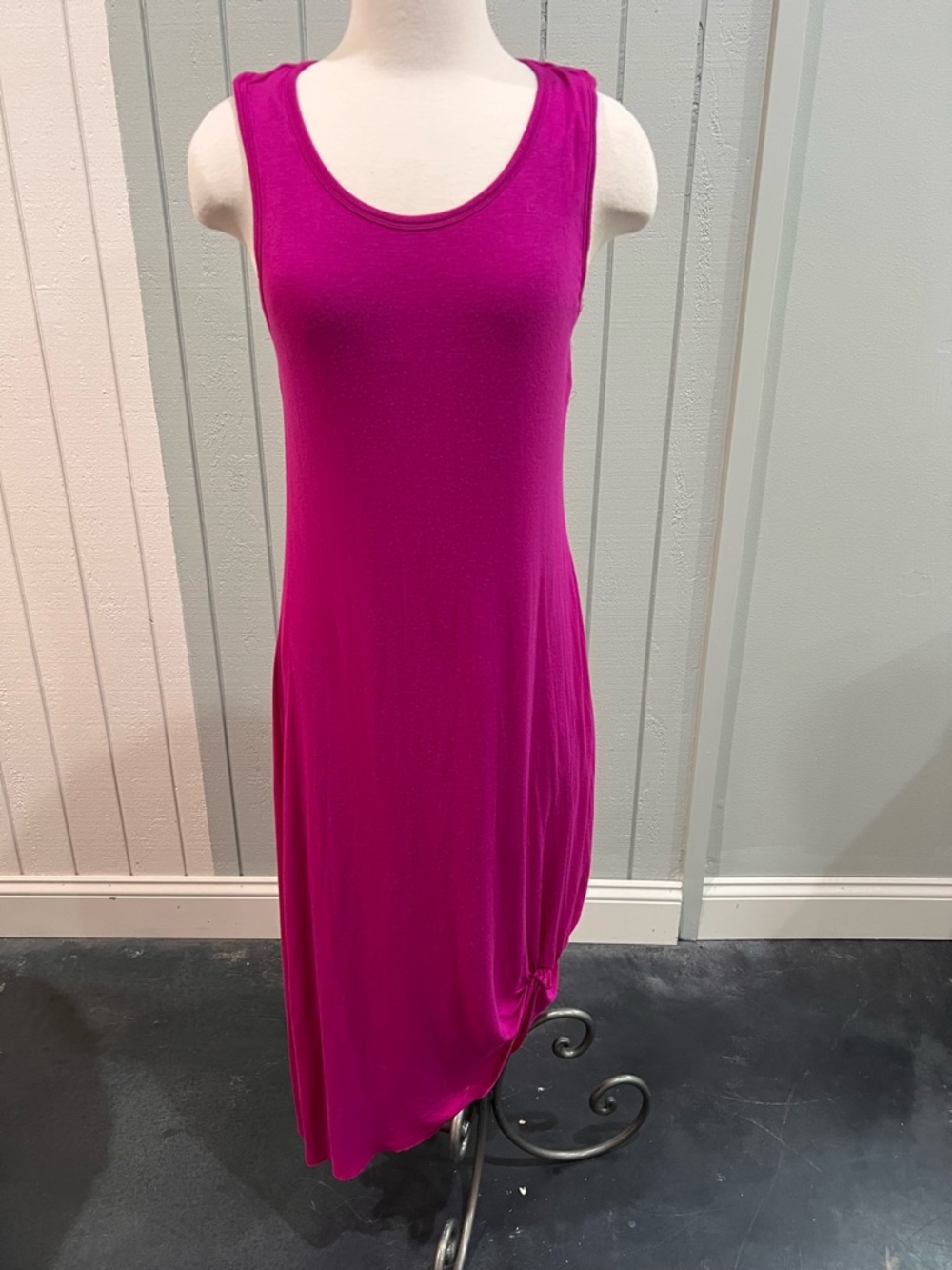 Time and Tru Fuchsia Scoop Neck Maxi Dress